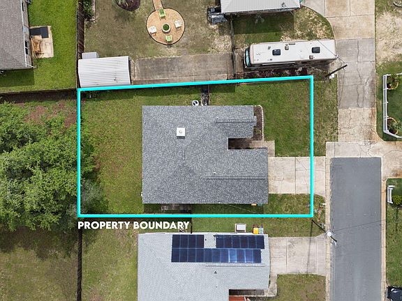 2nd image of 305 W Danielle Ct