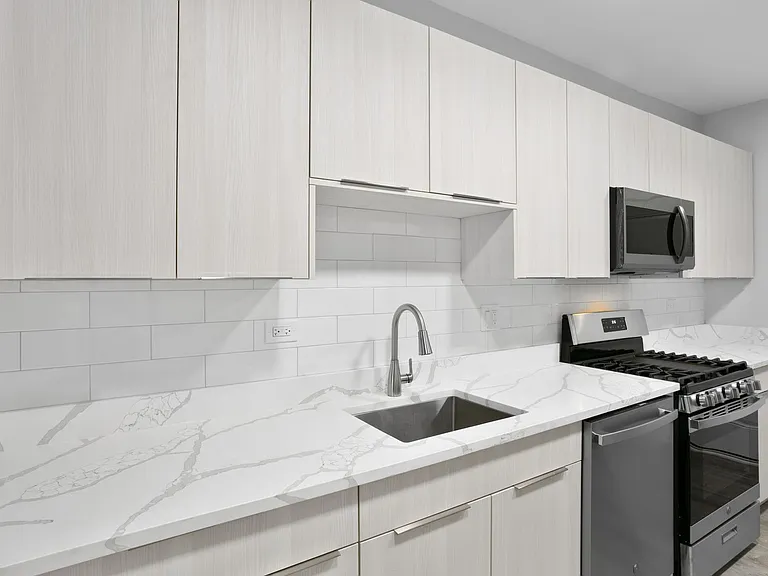 The Juneway Terrace — Photo 25
