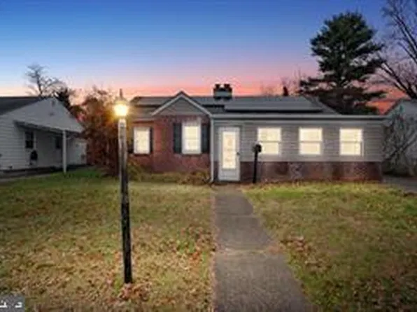 12 McMullen Ave, New Castle, DE 19720