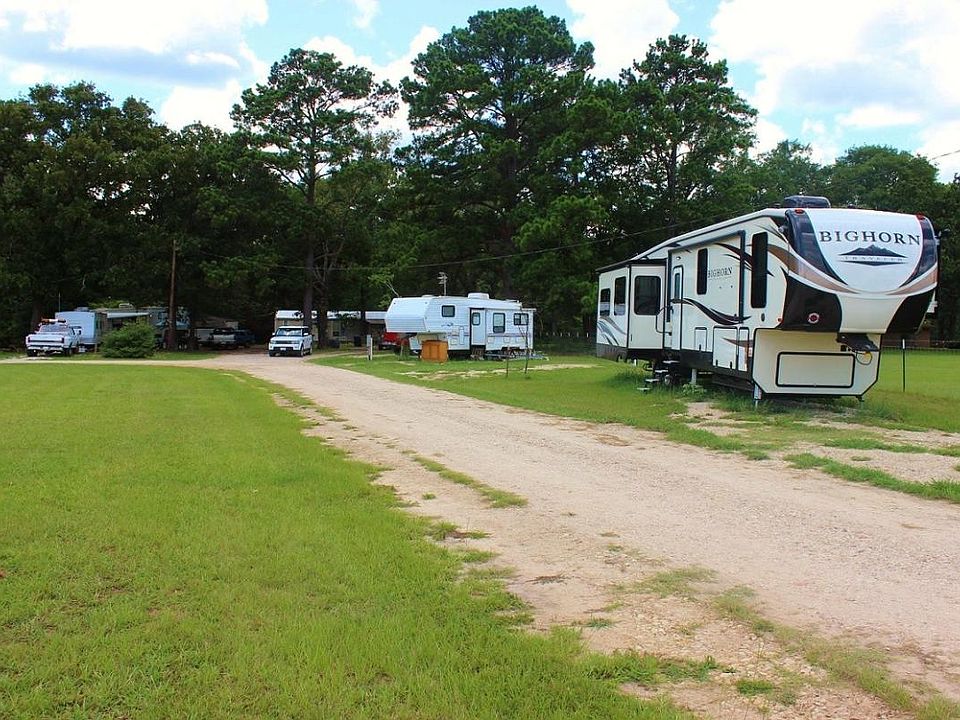 2nd image of 2694 Interstate Highway 45 S