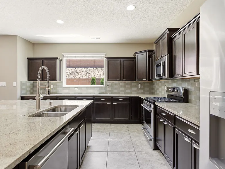 1504 Challedon Dr SE — Photo 19