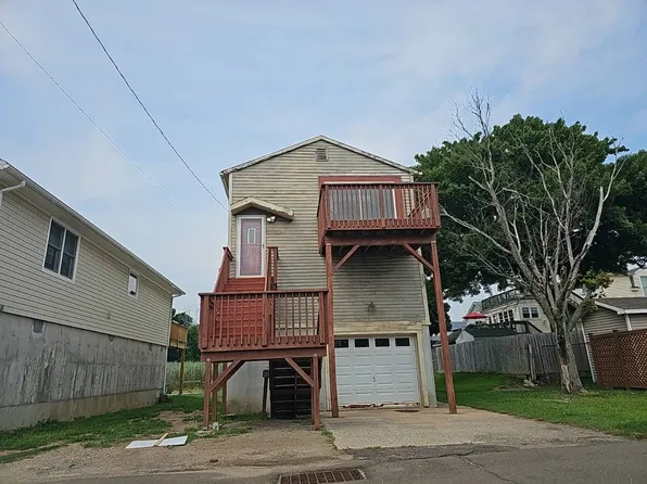 42 Morehouse Ave, Milford, CT 06460