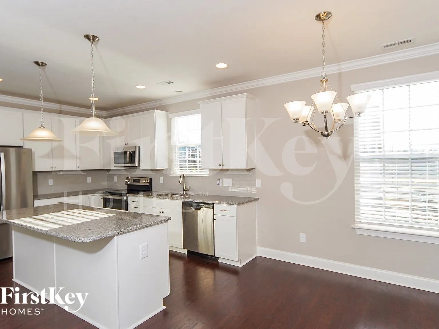 4 bed, 3.5 bath, 2689 sqft, $2,925 — Photo 3