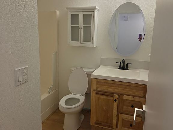 3rd image of 2315 Wilson Ave