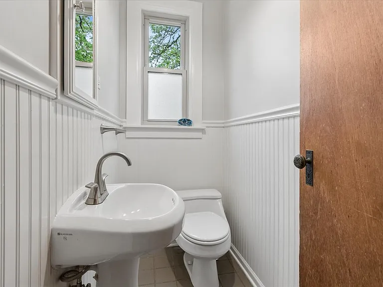 35 Lakeview Pl — Photo 13