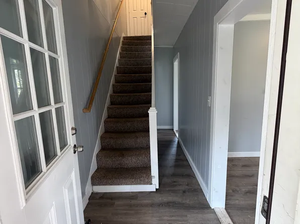 83 Pecks Rd #83, Pittsfield, MA 01201