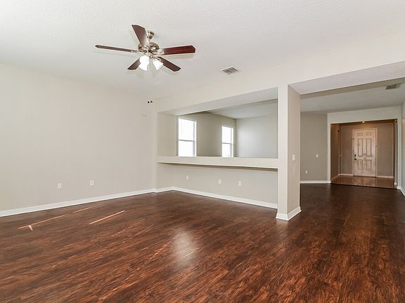 4th image of 419 Janice Kay Pl