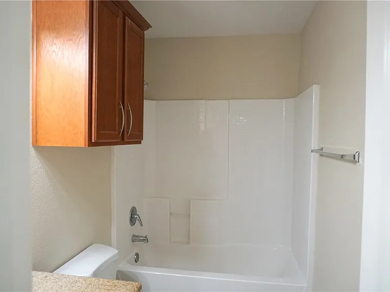 1810 Stephanie St — Photo 26