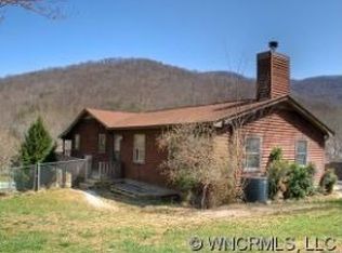 630 Buckeye Cove Rd, Swannanoa, NC 28778