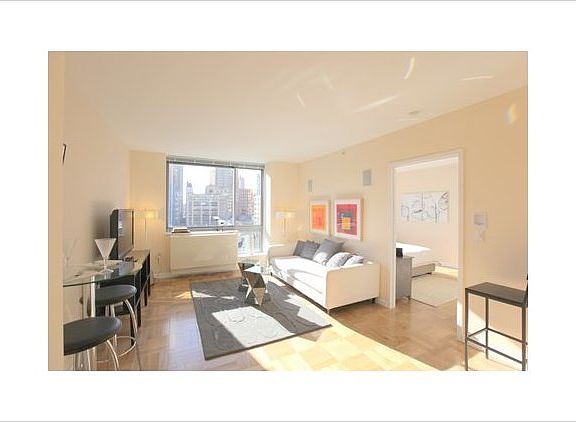 4th image of 257 Gold St APT 12G