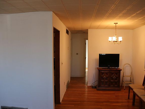 4th image of 767 Halesworth Dr