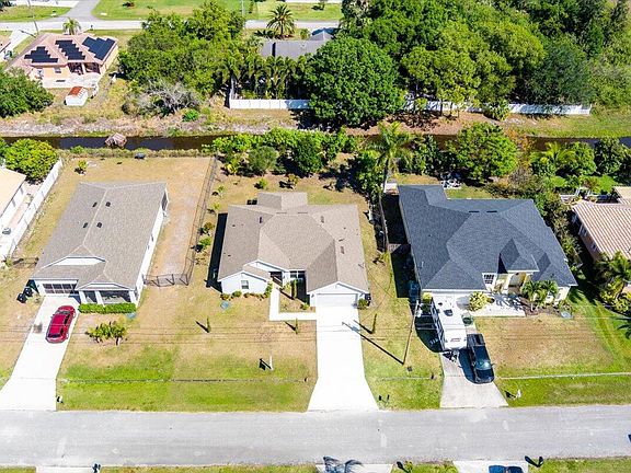 5th image of 885 SW Jaslo Avenue