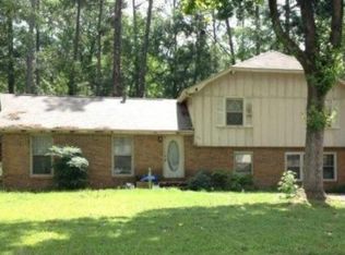 502 Hermitage Wood Dr NW, Huntsville, AL 35806