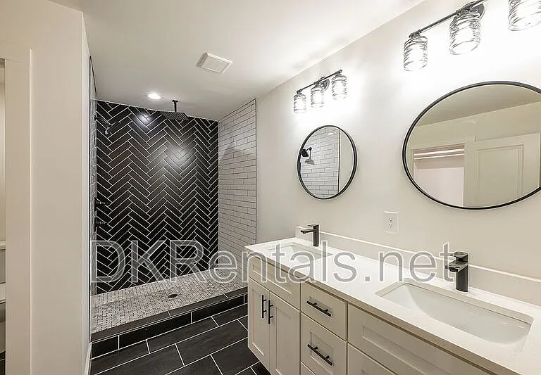 737 Helen St NW — Photo 19