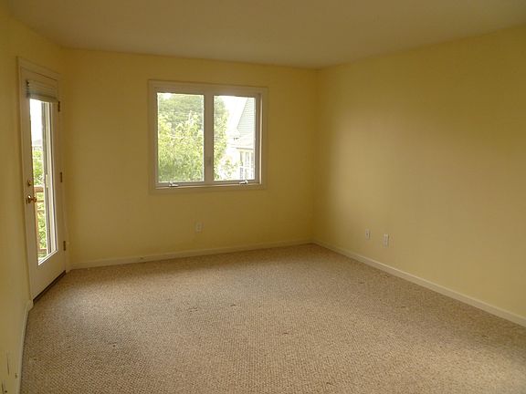 4th image of 3250 Fairfield Ave APT 321
