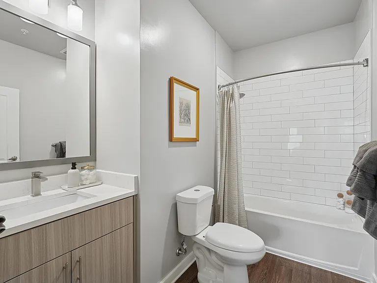 The SoHo Luxury Apartments — Photo 11