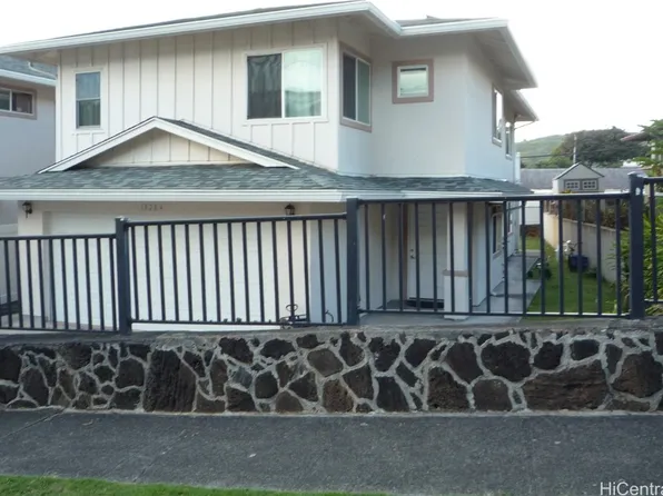 1828A Kaikunane Loop, Honolulu, HI 96817