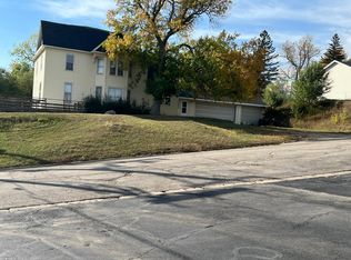 325 E Benton St, Lake Benton, MN 56149