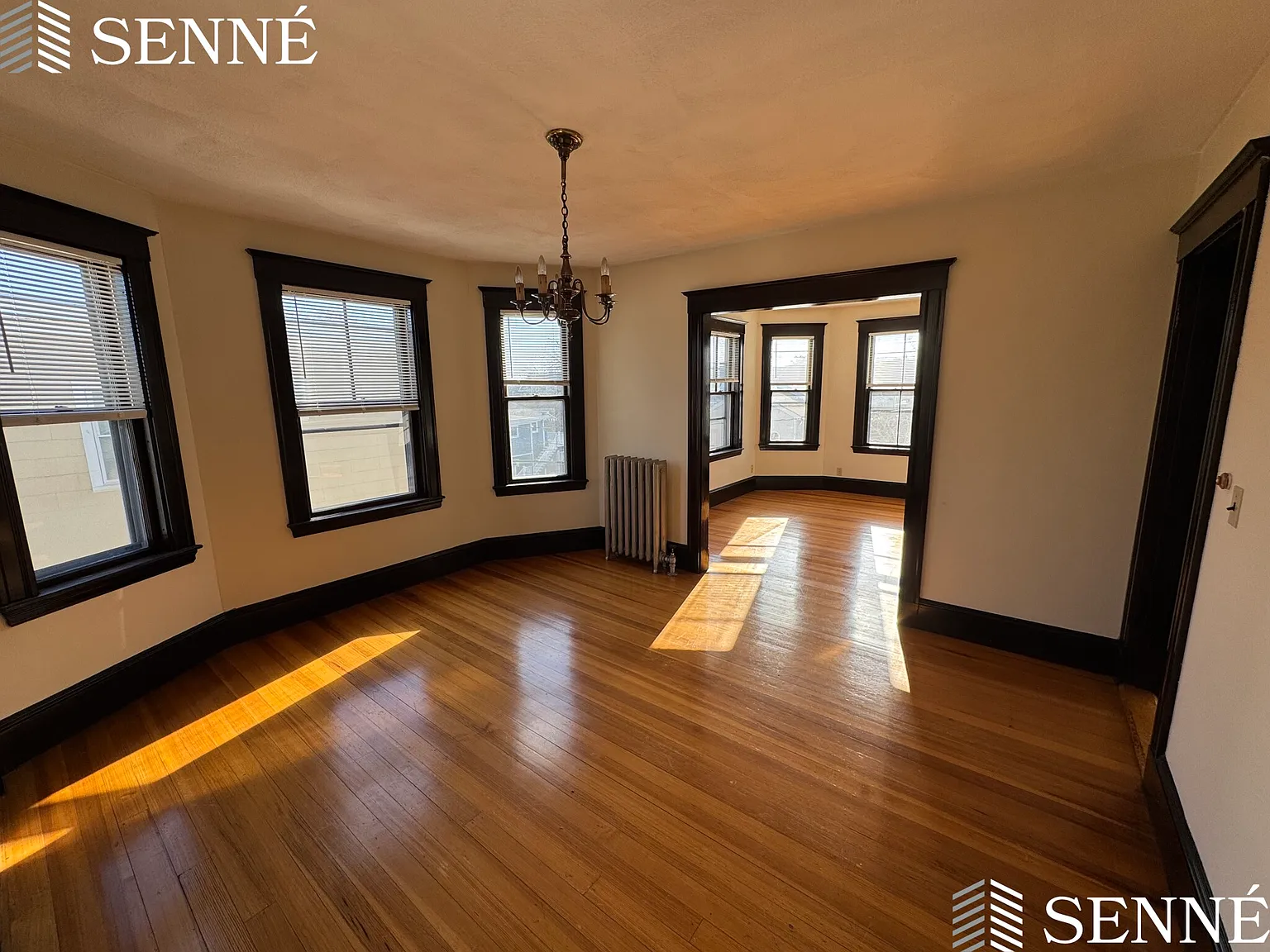 2 bed, 1.0 bath, 1100 sqft, $3,000 — Photo 2