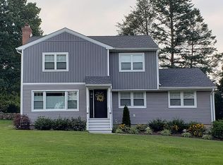 165 Lounsbury Rd, Fairfield, CT 06825