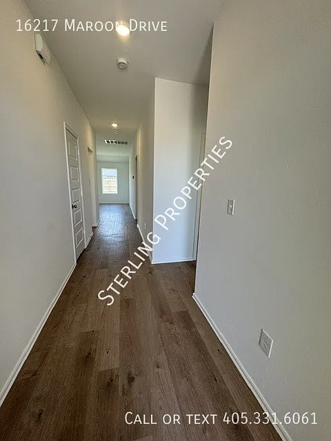 3 bed, 1355 sqft, $1,695 — Photo 3