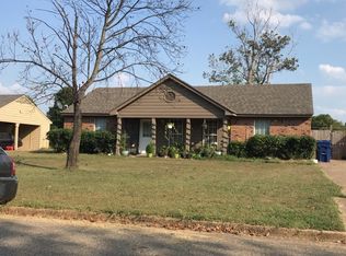 6180 Somerset Dr, Horn Lake, MS 38637