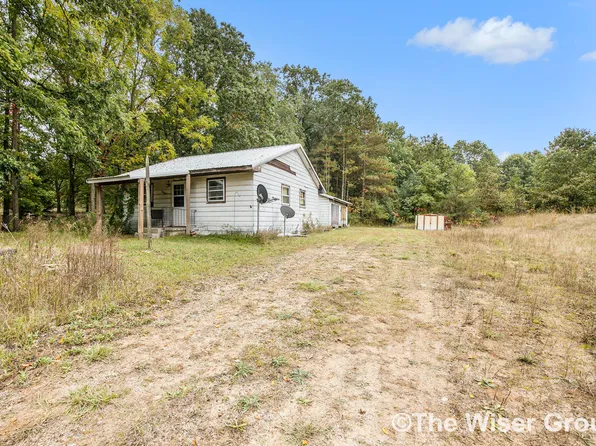 12188 36th St SE, Lowell, MI 49331