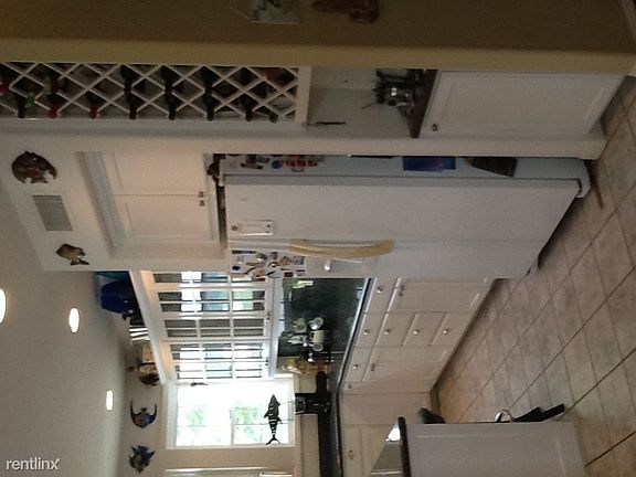 2nd image of 510 C Ave