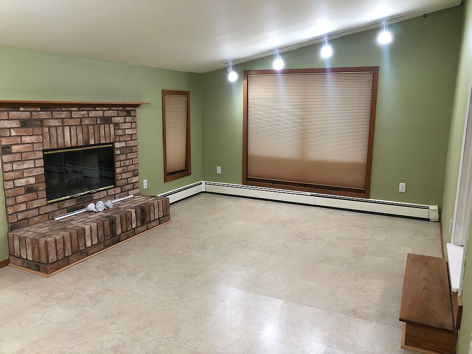 1st image of 40 Atlantic Ave