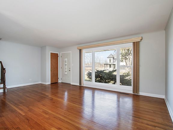 3rd image of 61 Miller Rd