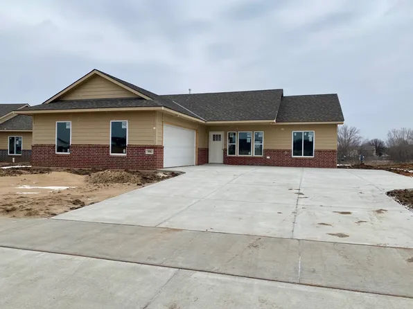 956 N Cloverleaf St, Goddard, KS 67052