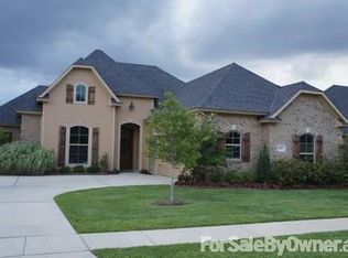 1117 Creole Dr, Bossier City, LA 71111