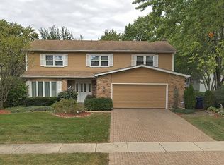 609 Zaininger Ave, Naperville, IL 60563