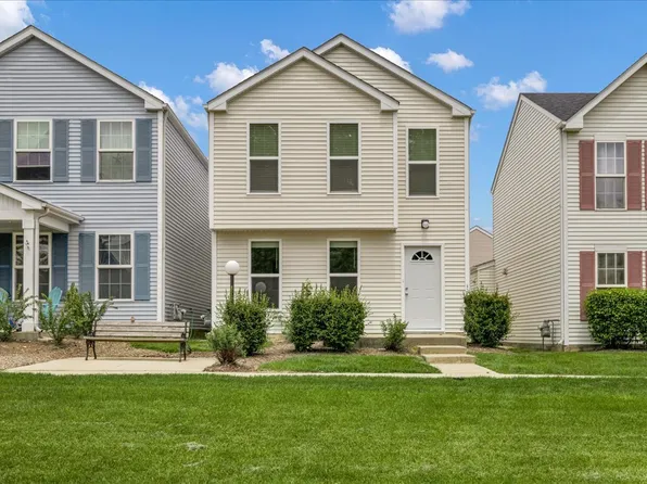 943 Four Seasons Blvd #943, Aurora, IL 60504
