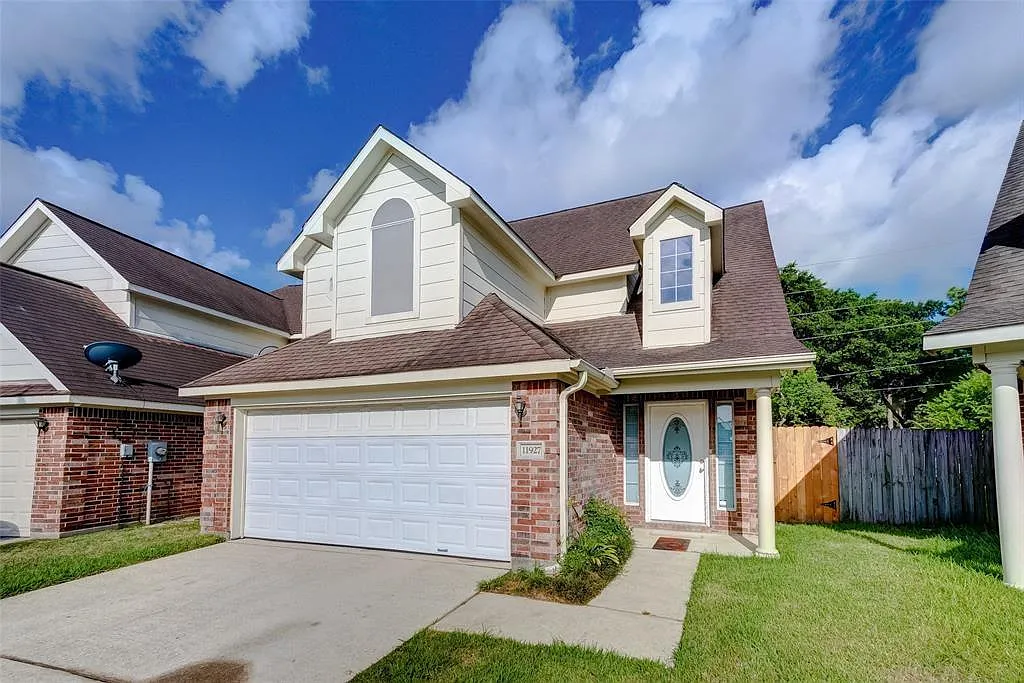 3 bed, 2.5 bath, 1764 sqft, $2,000 — Photo 3