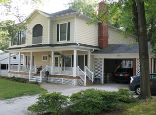 904 Cottage St SW, Vienna, VA 22180