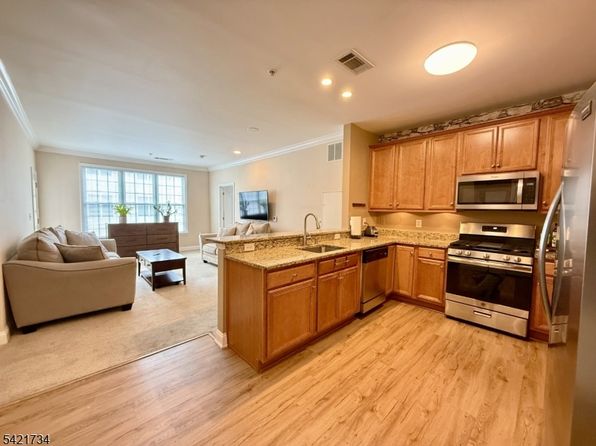 1213 Wharton Ct #1213