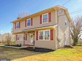 30 Tool Ln, Williamstown, NJ 08094