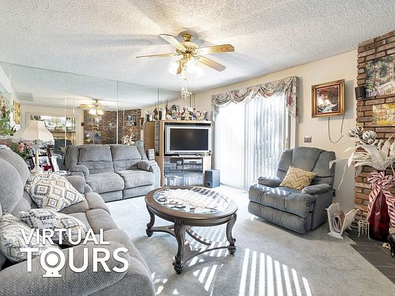 4th image of 6 Woods Edge Ct