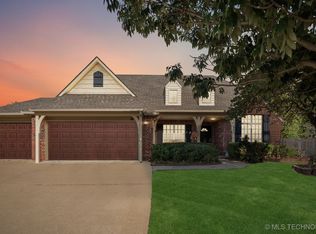 802 W Indianapolis Pl, Broken Arrow, OK 74012
