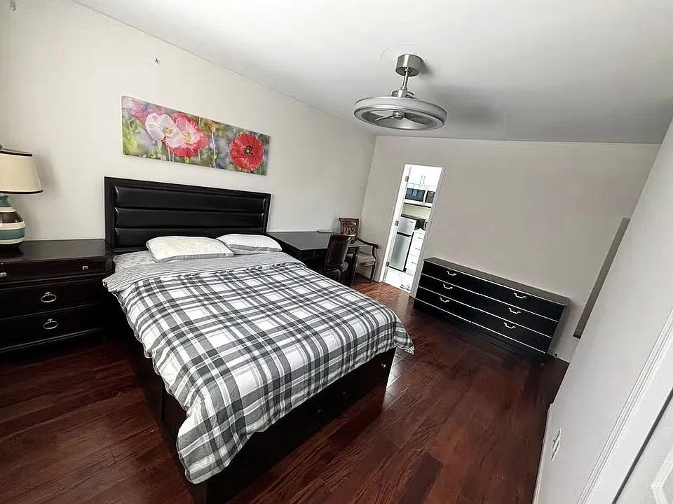 326 W 48th Ave