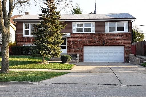 2nd image of 7091 W Birchwood Ave