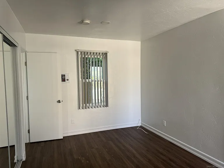 170 Garrett Ave #1/2 — Photo 8