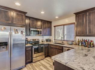 702 E Monte Way, Phoenix, AZ 85042