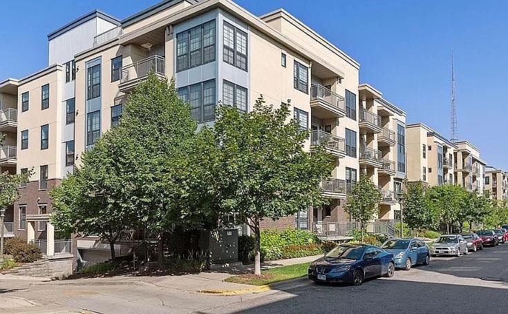 1st image of 825 Berry St #416
