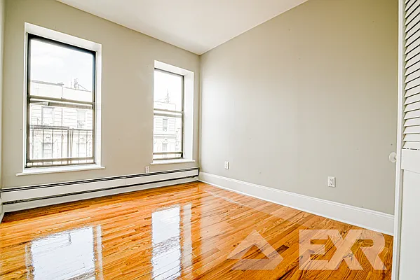 Rented by EXR | media 2