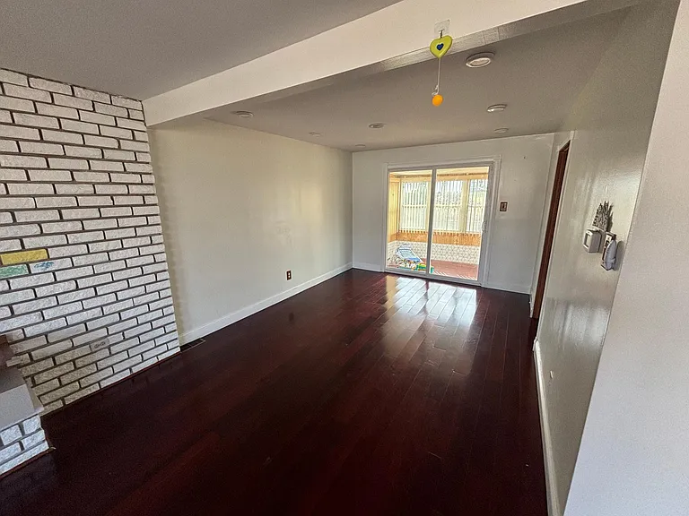 800 Larkspur St — Photo 6