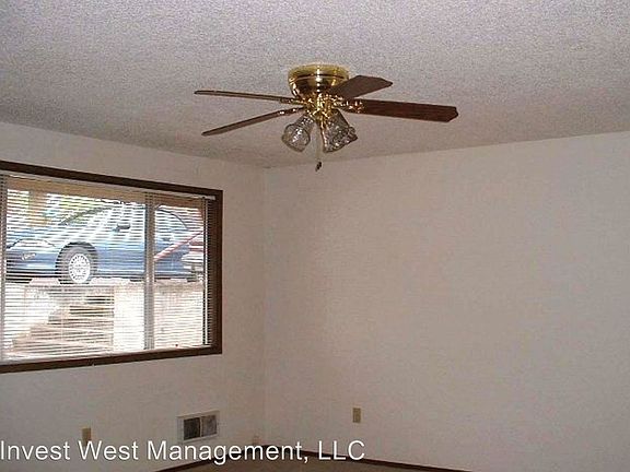 3rd image of 418 W 5th St #8409699