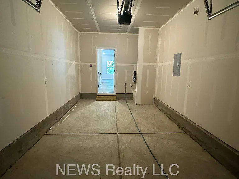 187 Peebles Dr — Photo 28