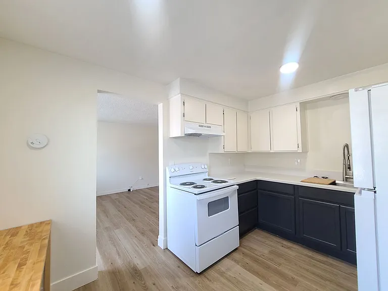 2021-2023 N Astor — Photo 7